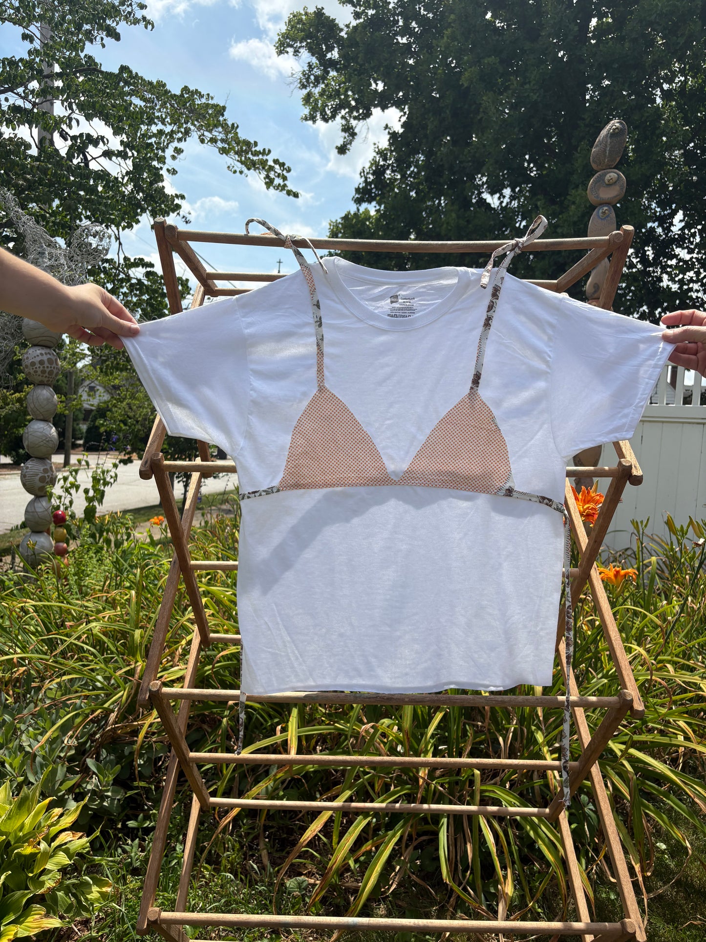 She wore an itsy bitsy ORANGE polka dot bikini Tee-kini